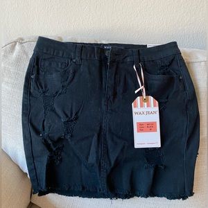 BRAND NEW *UNUSED* Black Denim Skirt